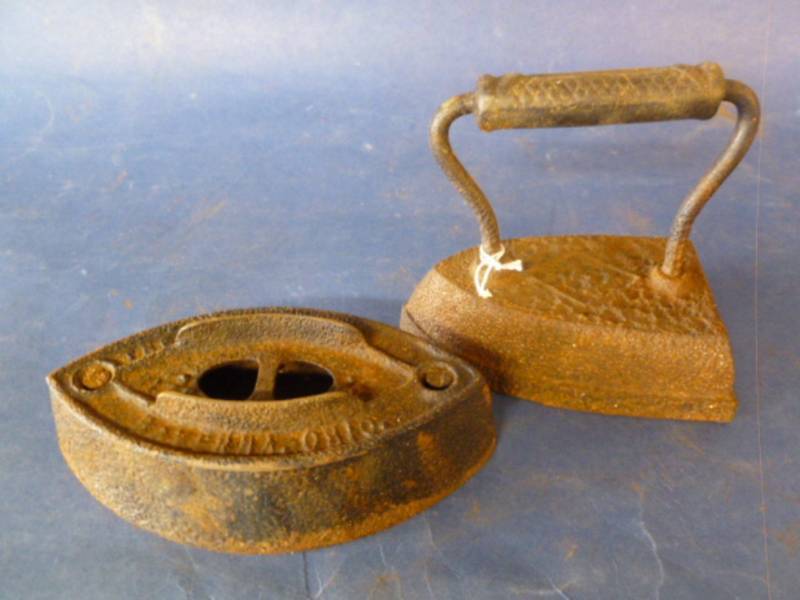 lot 186 image: Antique Sad Irons