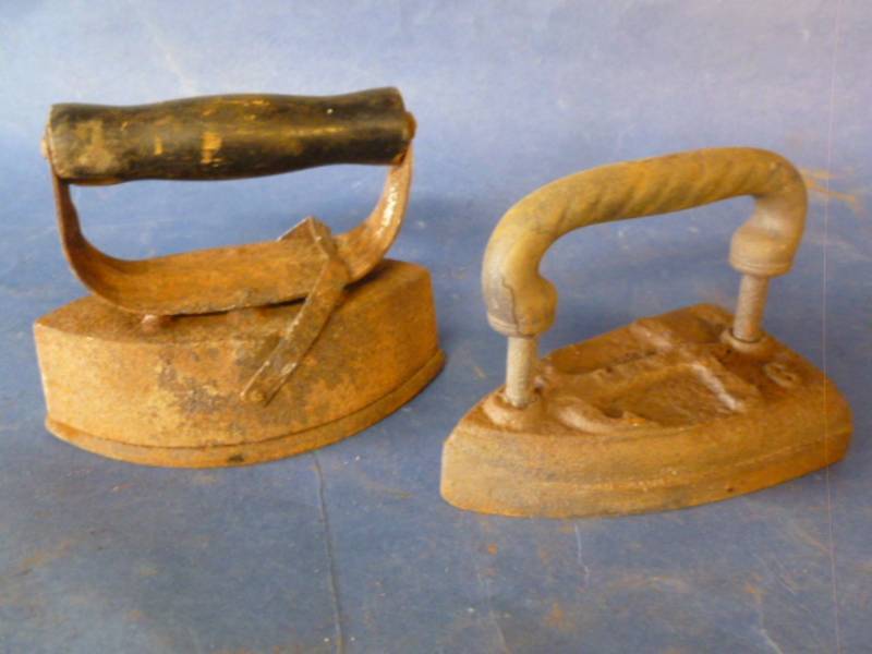 lot 187 image: Antique Sad Irons