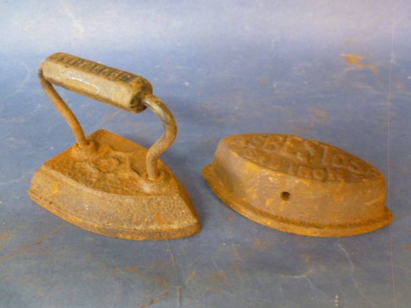 lot 188 image: Antique Sad Irons