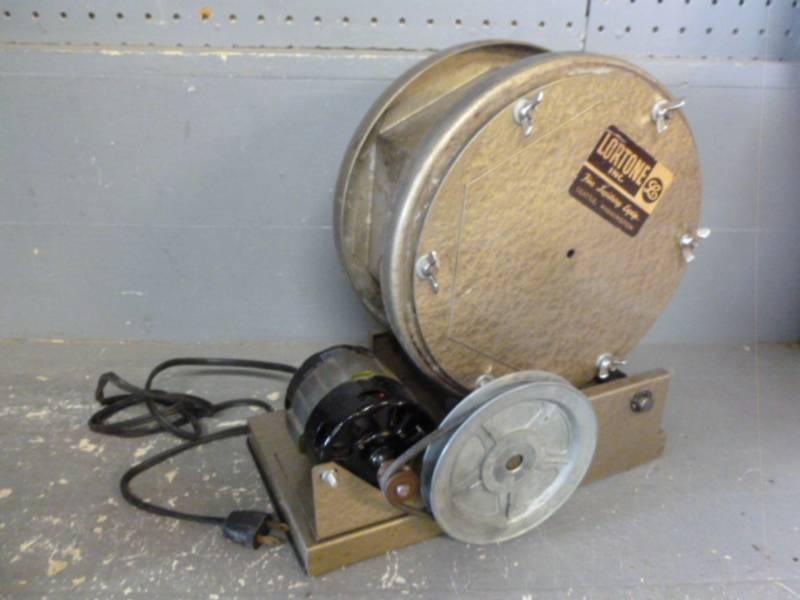 lot 194 image: Vintage Rock Tumbler