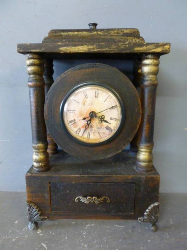 lot 198 image: Mantle Clock