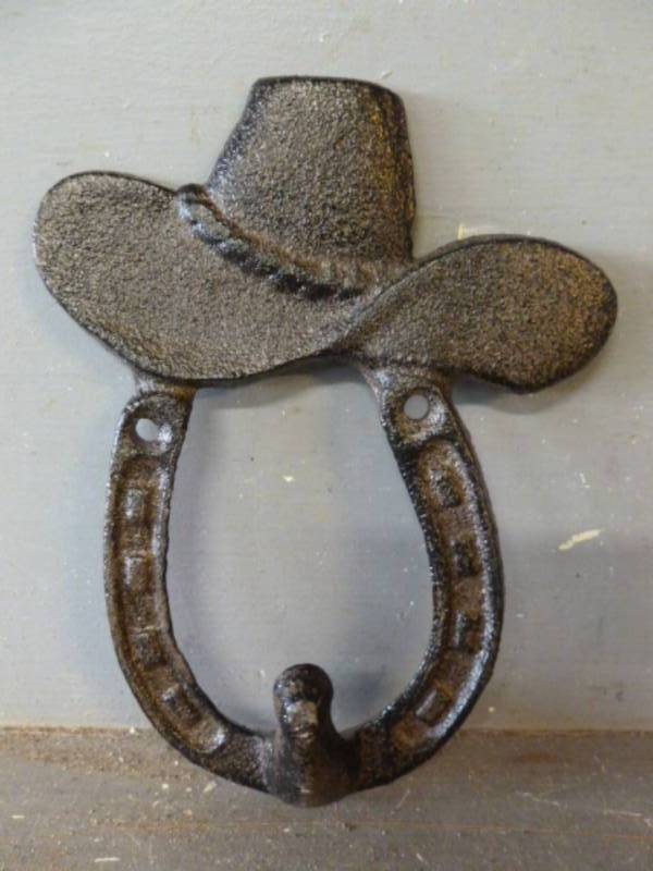 lot 234 image: Cast Iron Hat Hook