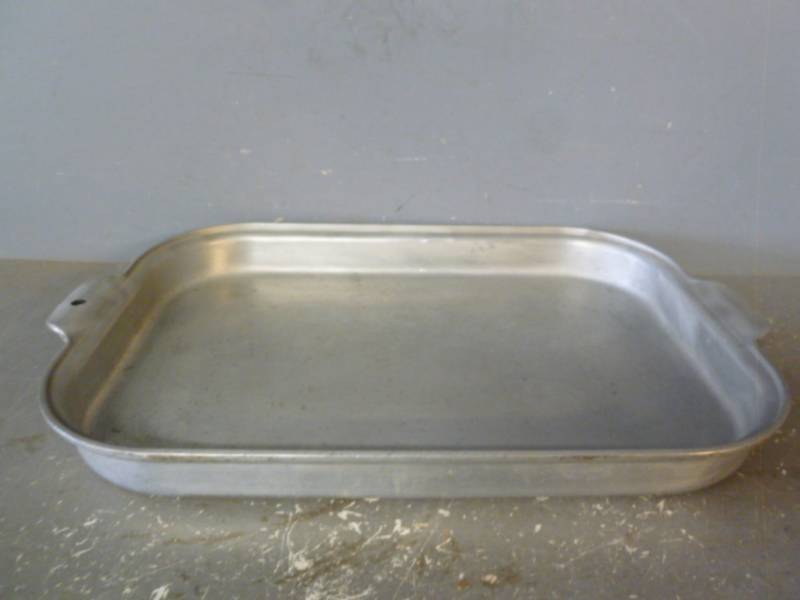 lot 249 image: Cast Aluminum Pan