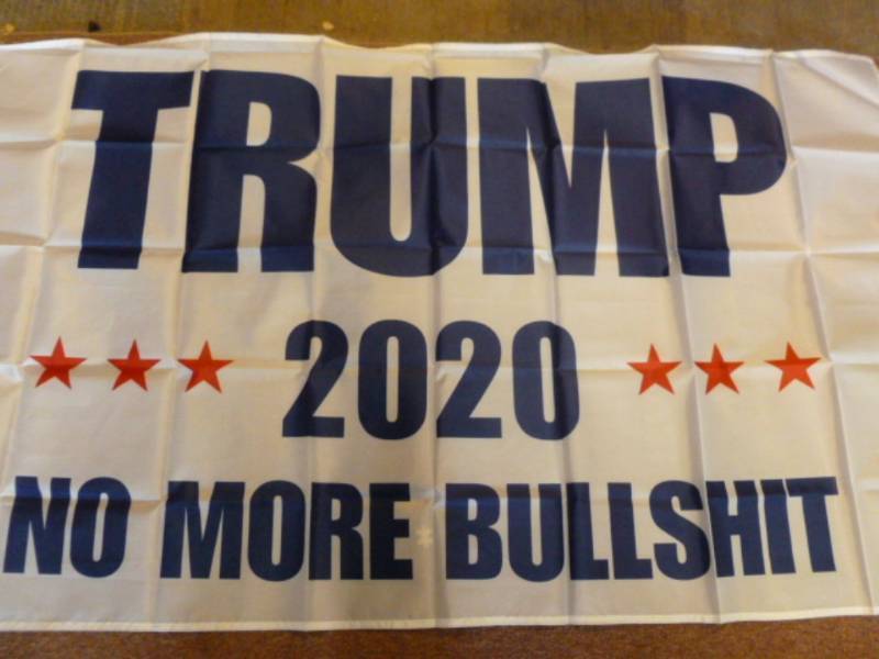 lot 260 image: Trump Flag