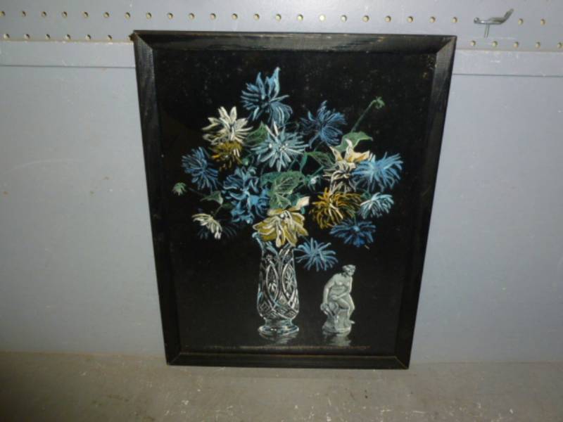 lot 275 image: Vintage Chalkware Picture