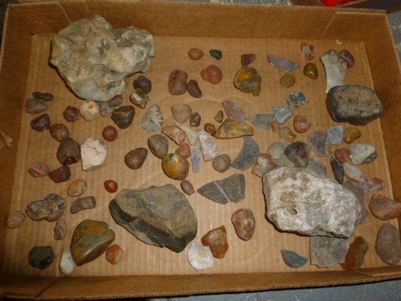 lot 281 image: Collector Rocks