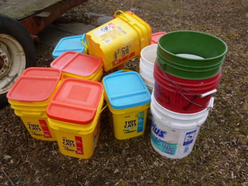 lot 310 image: Storage Containers