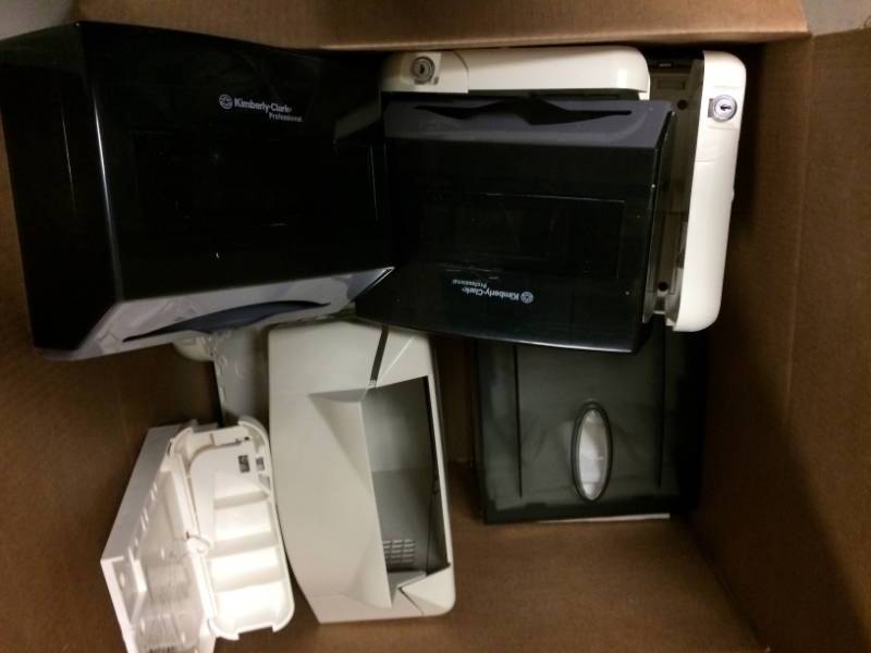 lot 9 image: Lot of Kendall - Tyco Healthcare Wall Mount Sharps Disposal Containers Plus More - See Pictures - Excellent Condition