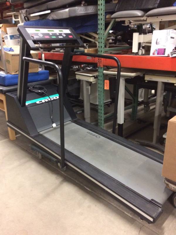 lot 11 image: MEDTRACK Quinton CR60 Professional Medical Grade Cardiac Rehab Cardio Treadmill 400lb Weight Capacity - Excellent Working Condition