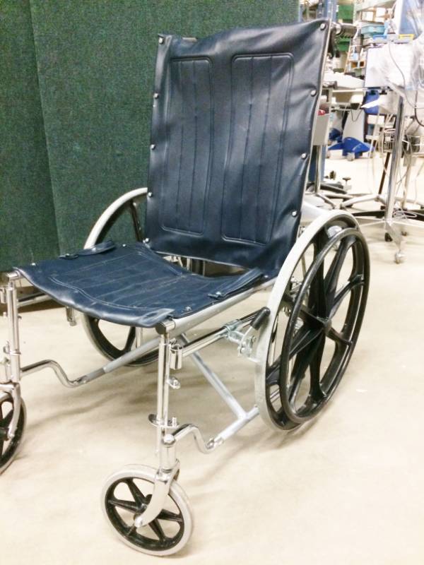 lot 10 image: Heavy Duty Collapsible Folding Transport Wheelchair - Excellent Working Condition 