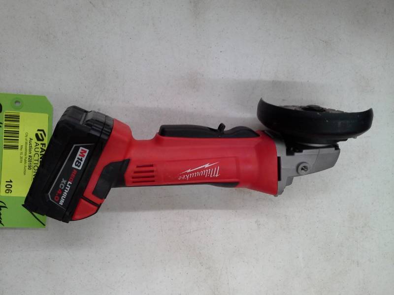 lot 106 image: Milwaukee Electric Tool Corp. 18VDC Cordless 4.5-inch Cut-offGrinder with Red Lithium XC4.0 18VDC Battery, Case