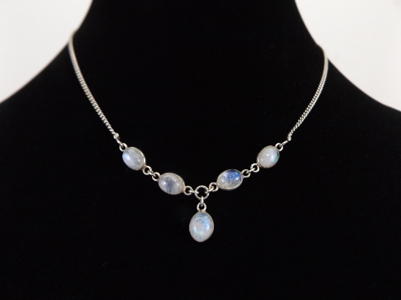 .925 Sterling Silver Moonstone Cabochon Necklace