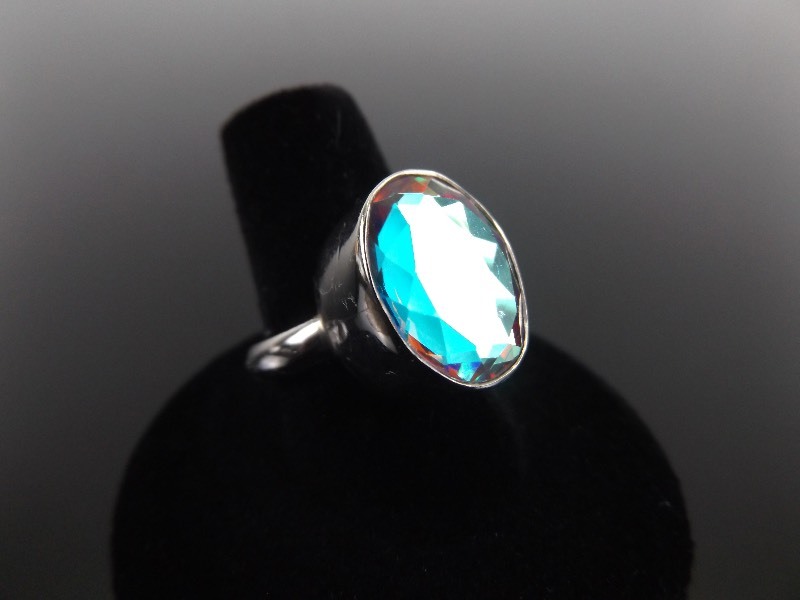 .925 Sterling Silver Faceted Aurora Borealis Ring Size 8.25