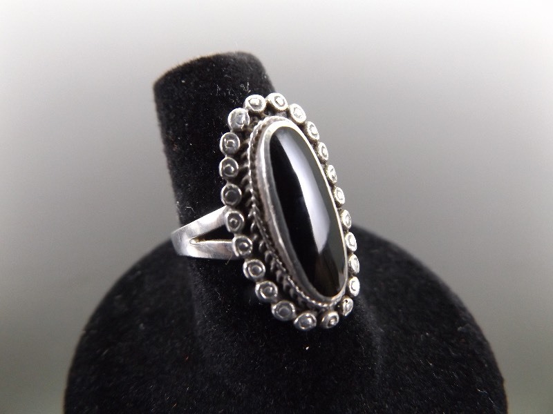 .925 Sterling Silver Art Nouveau Black Onyx Cabochon Ring Size 7