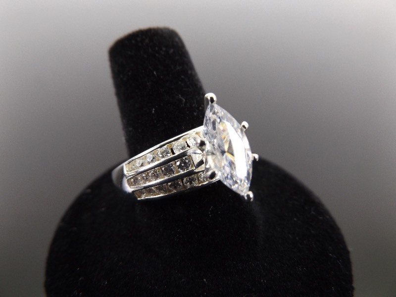.925 Sterling Silver Marquis Cut Crystal Engagement Ring Size 9