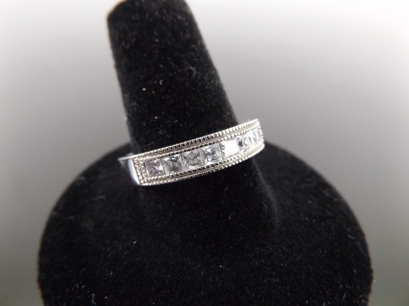 .925 Sterling Silver Faceted Crystal Ring Size 6