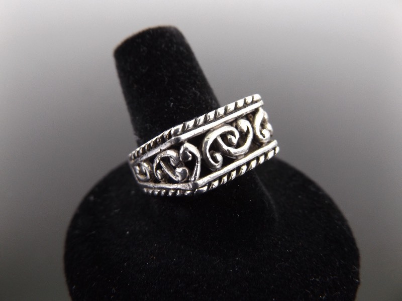 .925 Sterling Silver Artisan Ring Size 8.5
