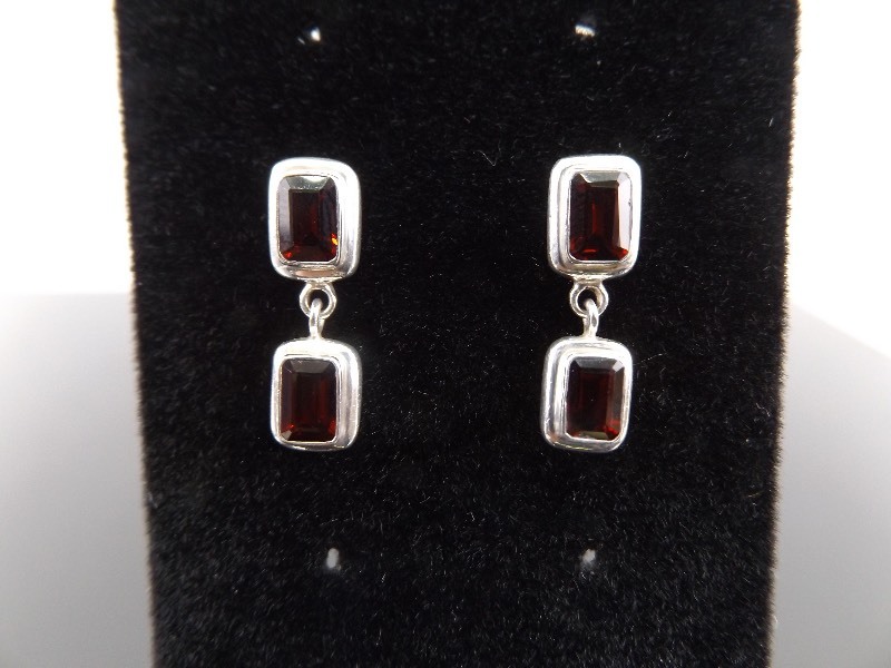 .925 Sterling Silver Faceted Garnet Dangle Earrings