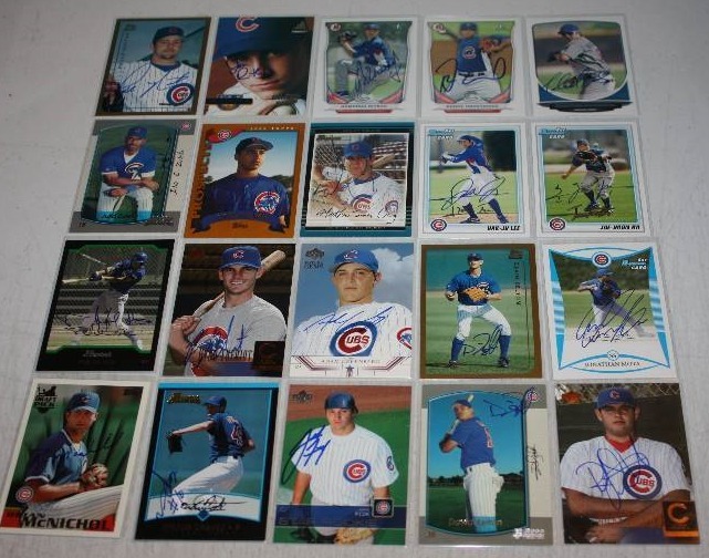 lot 6 image: Chicago Cubs 20 Card In Person Autographed Lot
