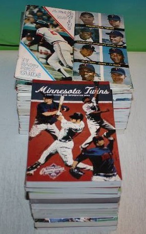 lot 16 image: Minnesota Twins Media Guide Run 1970-2010 Missing Two