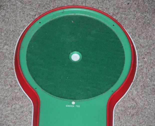 lot 53 image: 1962 Arnold Palmer Metal Tabletop Game
