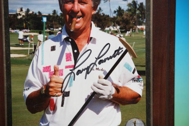 lot 59 image: Larry Laoretti 8x10 Photo Plaque Auto