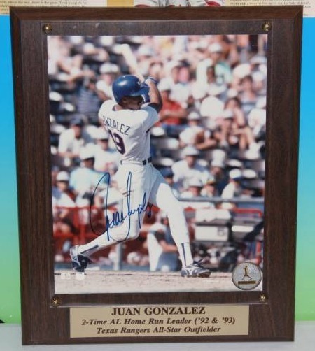 lot 61 image: Juan Gonzalez 8x10 Photo Plaque Auto