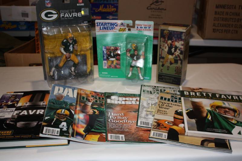 lot 90 image: Brett Favre Collectors Lot of 11