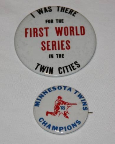 lot 112 image: Vintage 1965 Minnesota Twins Button Lot of 2