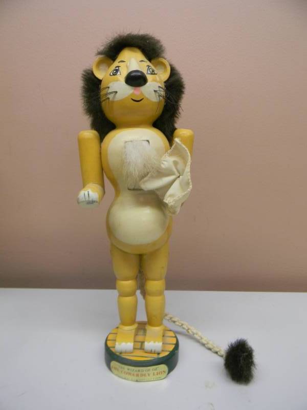 Lion Nutcracker 