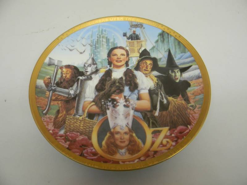 lot 16 image: Wizard Of Oz 50th Anniversary Hamilton Collection Plate- Fifty Years of Oz 1989 - NICE PIECE - SEE PICTURES