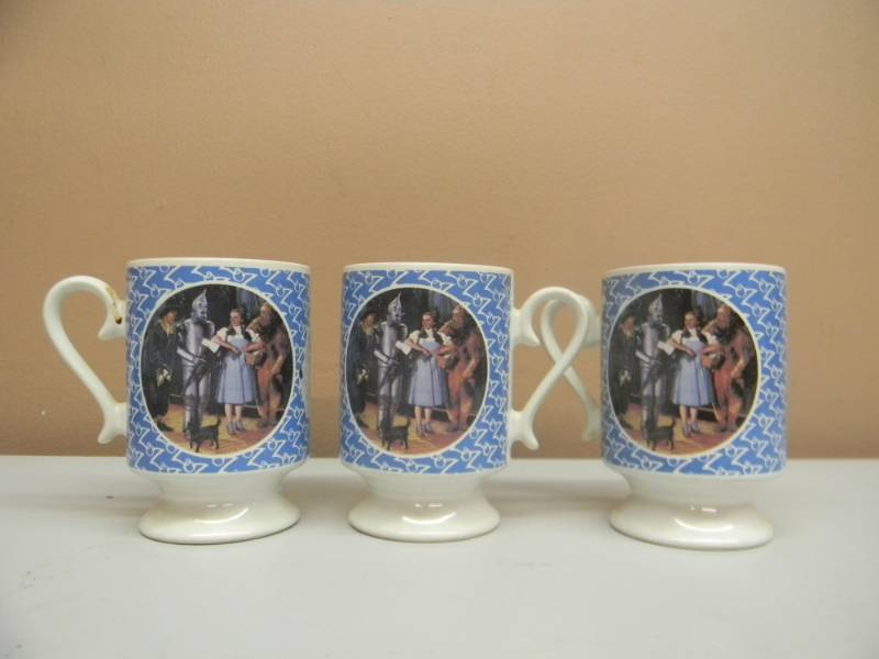 lot 27 image: 3 Wizard of Oz Pedistal Coffee Cups Mugs - Hamilton Gifts - limited edition P5817 - SEE PICTURES