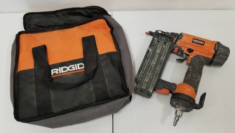 lot 5 image: Ridgid Pneumatic Brad Nailer 18 gauge and storage bag