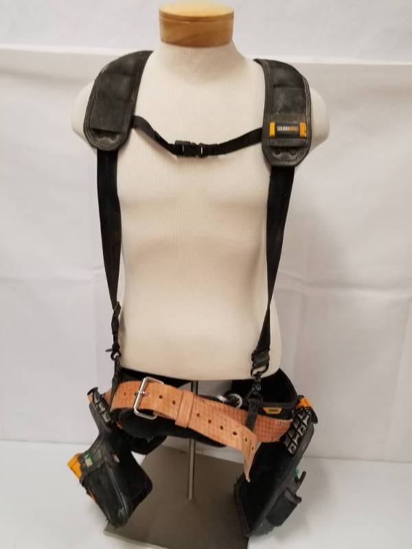 lot 9 image: ToughBuilt Utility Tool Belt