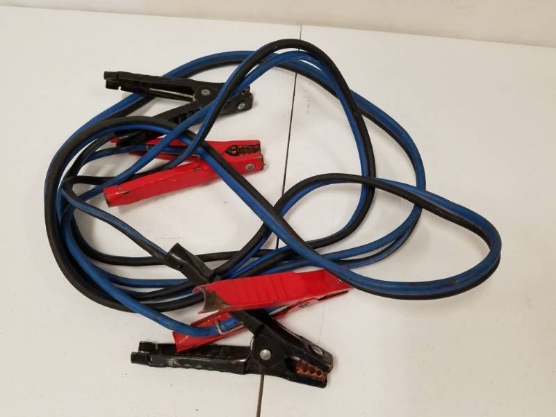 lot 14 image: 12 foot long jumper cables