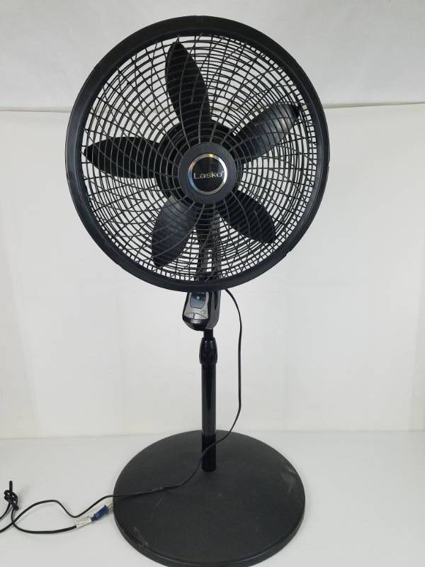 lot 39 image: 20 oscillating adjustable Lasko Fan with timer