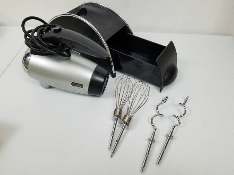 lot 55 image: Hand Mixer and other kitchen items