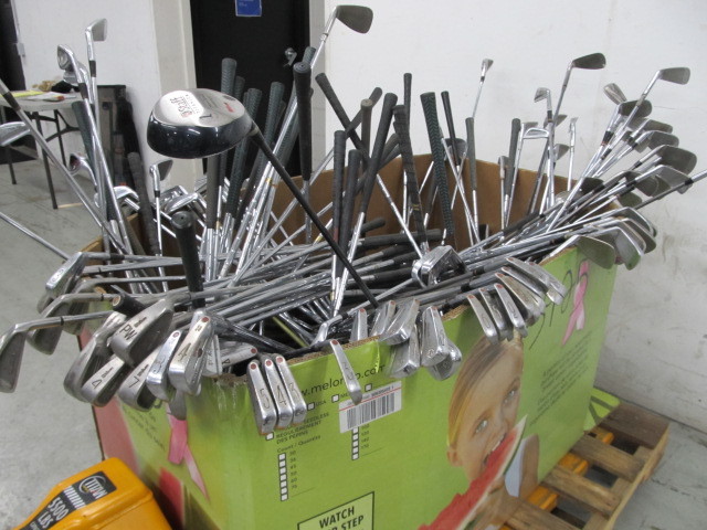 lot 7 image: Wilson & Wilson Staff  #2