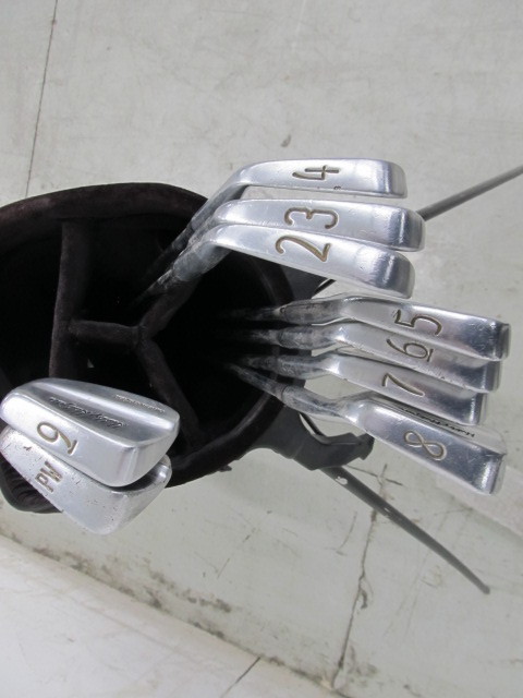lot 20 image: Complete Set of HUBBY HABJAN Irons