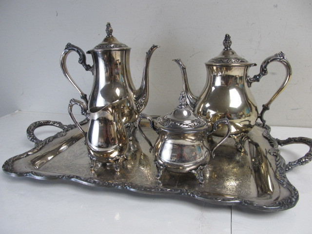 lot 28 image: Nice Vintage Silverplated Tea Serving Set wTray