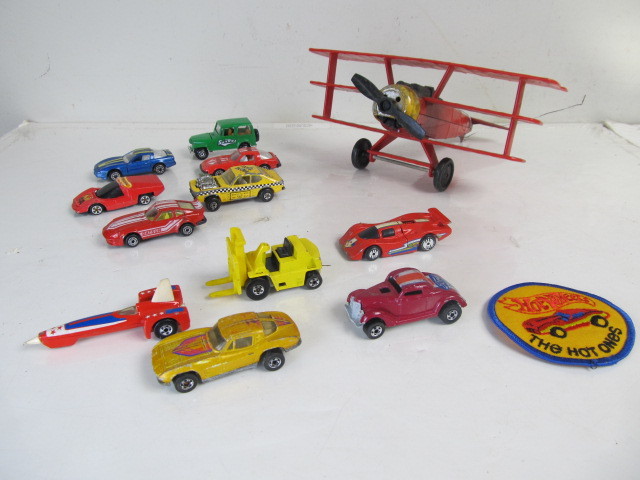 lot 54 image: Vintage 70s Matchbox Hot Wheels etc