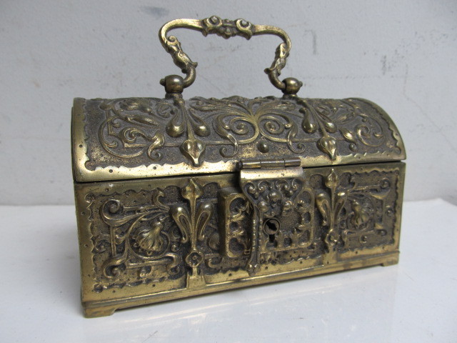 lot 106 image: Old Vintage German Ornate Solid Brass JewelryTrinket Box