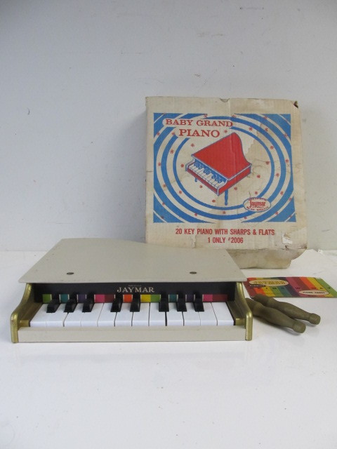 lot 136 image: Vintage JAYMAR Toy Piano wOriginal Box