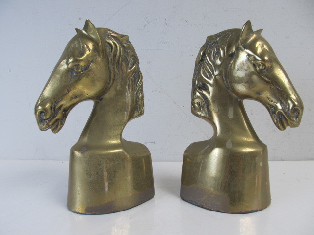 lot 142 image: Pair of Vintage Mid Century Solid Brass Horse Bookends