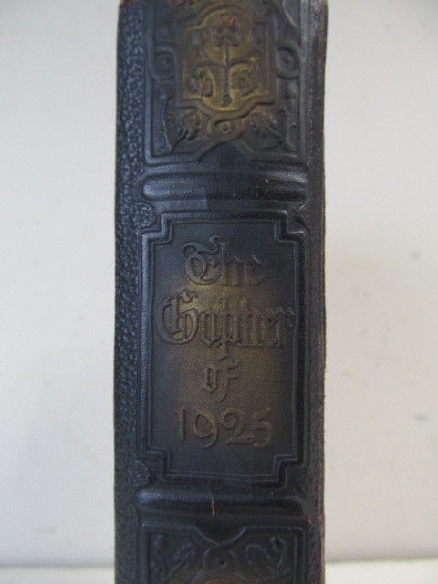 lot 148 image: Large Original 1925 MN GOPHERS Book