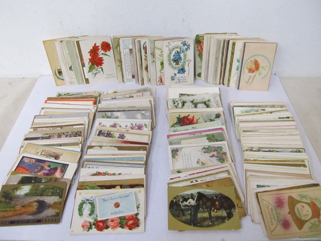lot 173 image: Large Lot of 650 Antique Greeting & Holiday Postcards