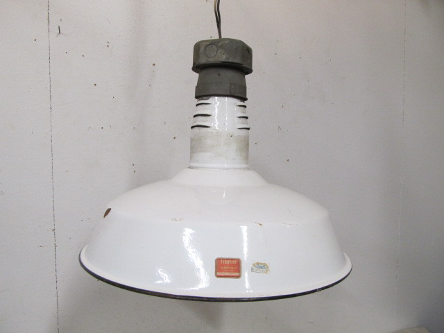 lot 177 image: Vintage Ivanhoe White Porcelain Industrial Pendant Light