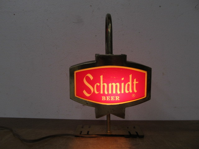 lot 179 image: Vintage Schmidt Small CashierDesk Lamp