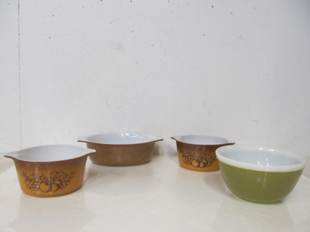 lot 182 image: Vintage Pyrex Americana, Early American and Old Orchard