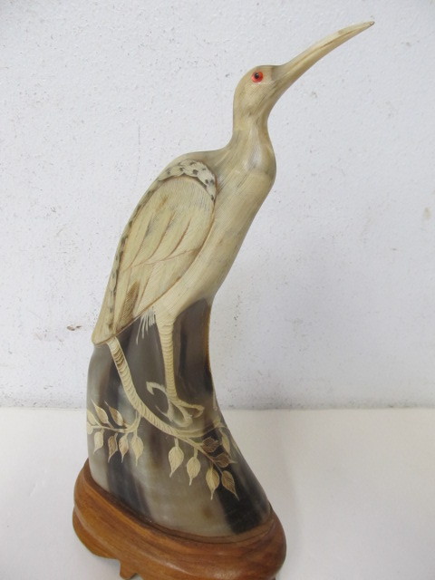 lot 193 image: Vintage Hand Carved Buffalo Horn Bird Sculpture